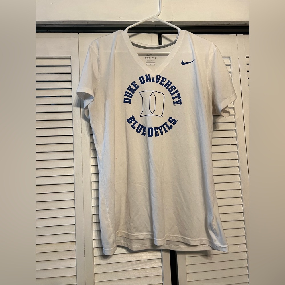 Nike Duke women v neck. Dri fit